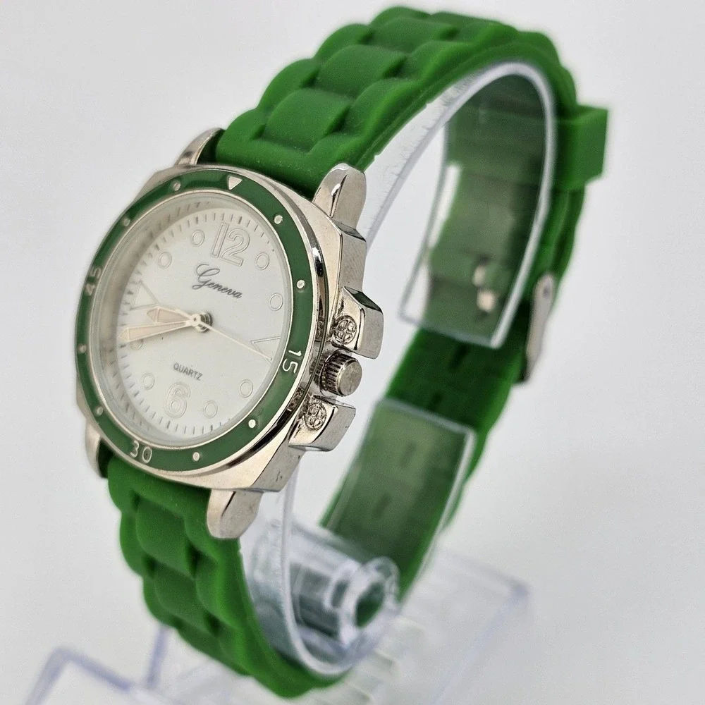 32MM Women's Watch White Dial Green Plastic Bands New‎ Battery